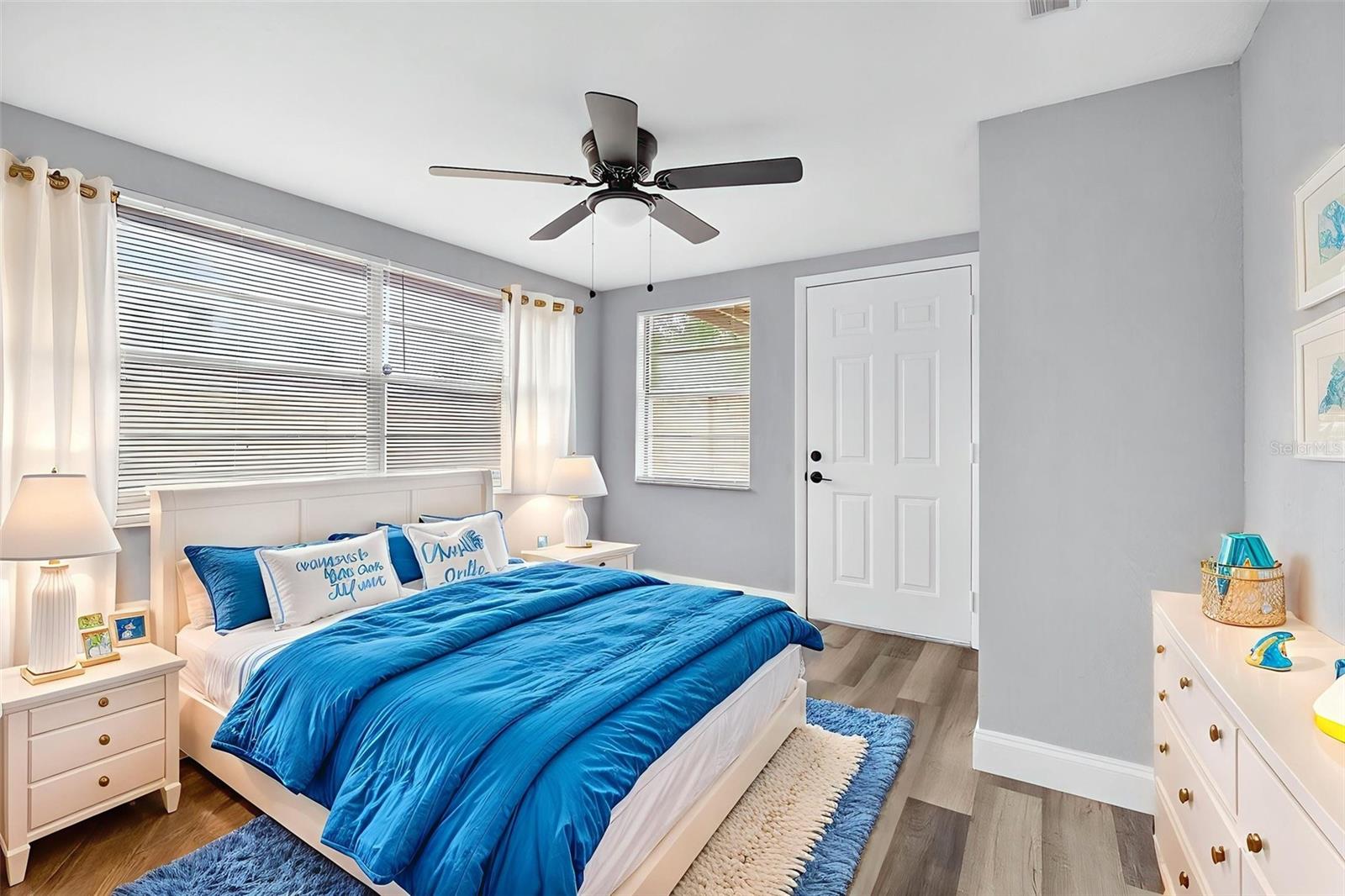 Listing photo id 6 for 3330 Rock Royal Drive