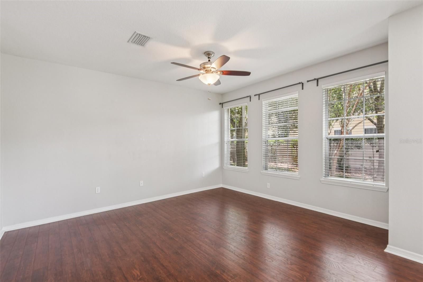 Image 10 of 41 For 7001 Interbay Boulevard 203