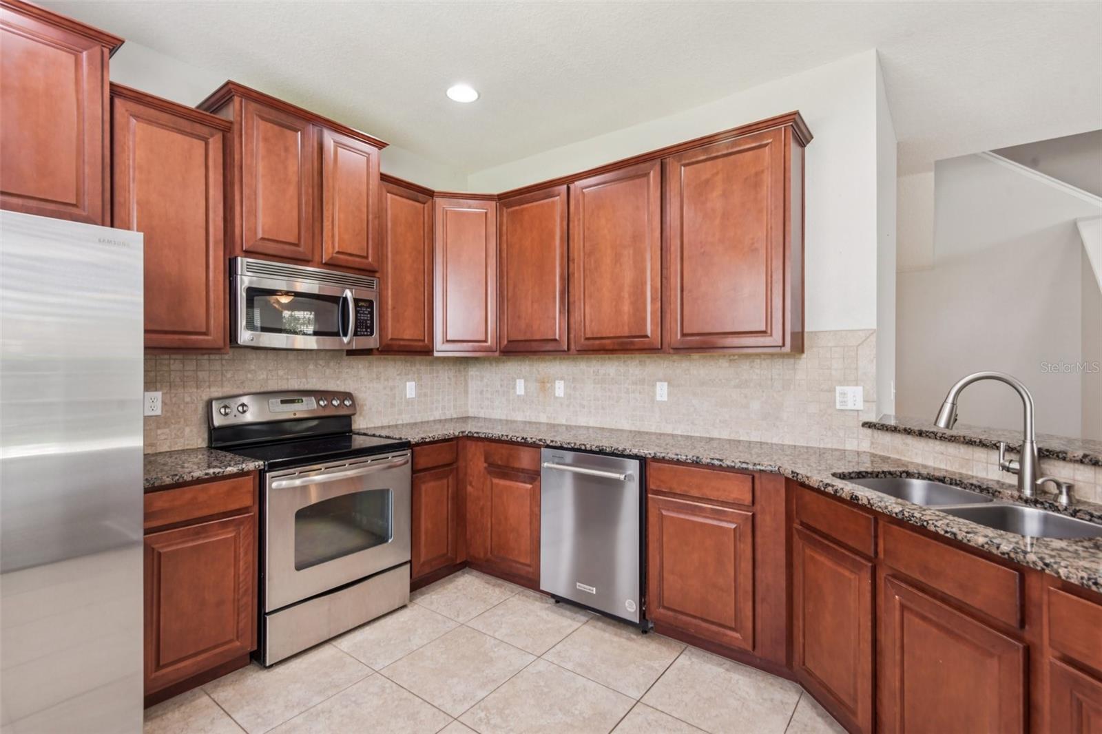 Image 14 of 41 For 7001 Interbay Boulevard 203