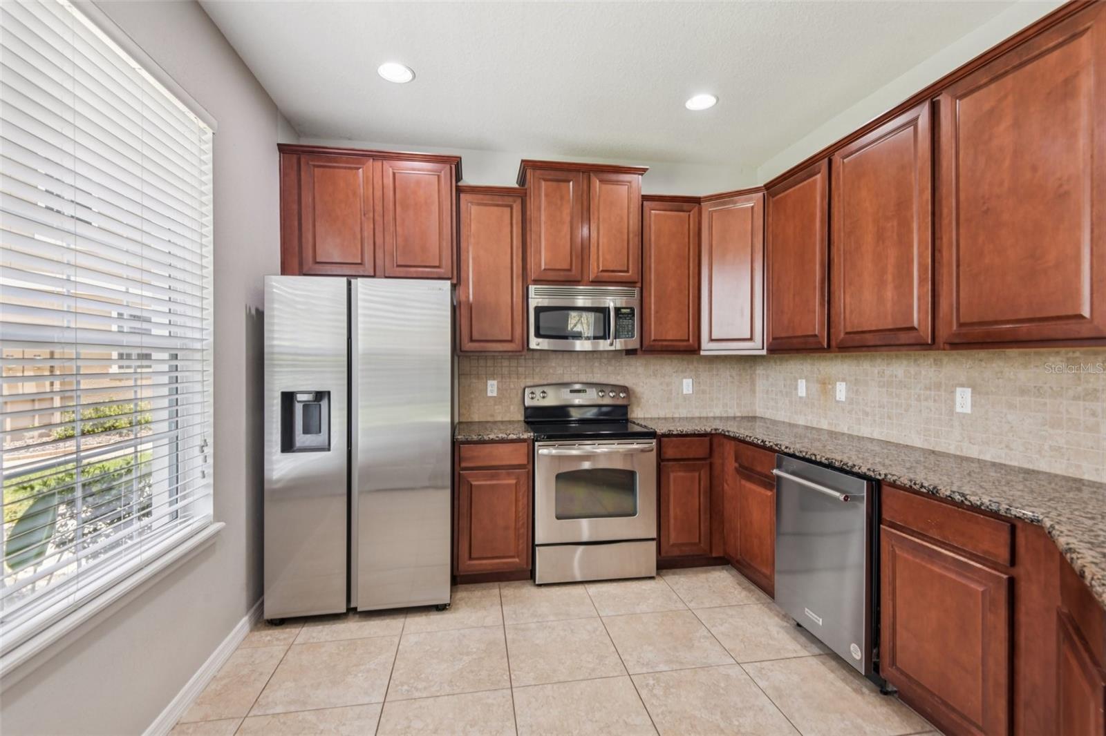 Image 15 of 41 For 7001 Interbay Boulevard 203