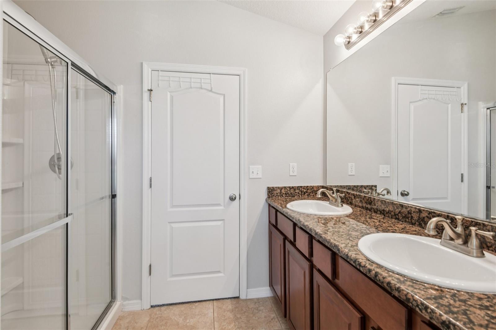 Image 23 of 41 For 7001 Interbay Boulevard 203