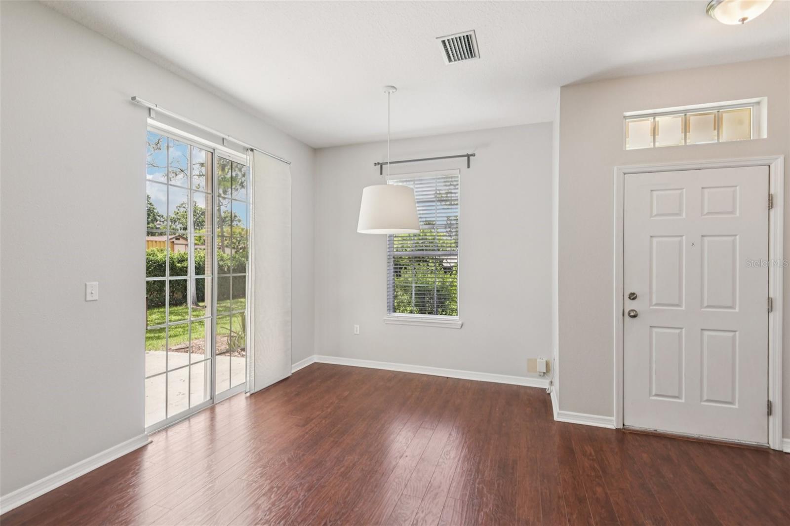 Image 7 of 41 For 7001 Interbay Boulevard 203