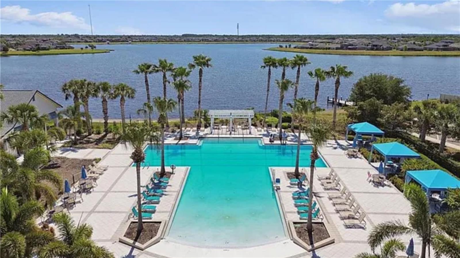 Listing photo id 91 for 12215 Blue Pacific Drive