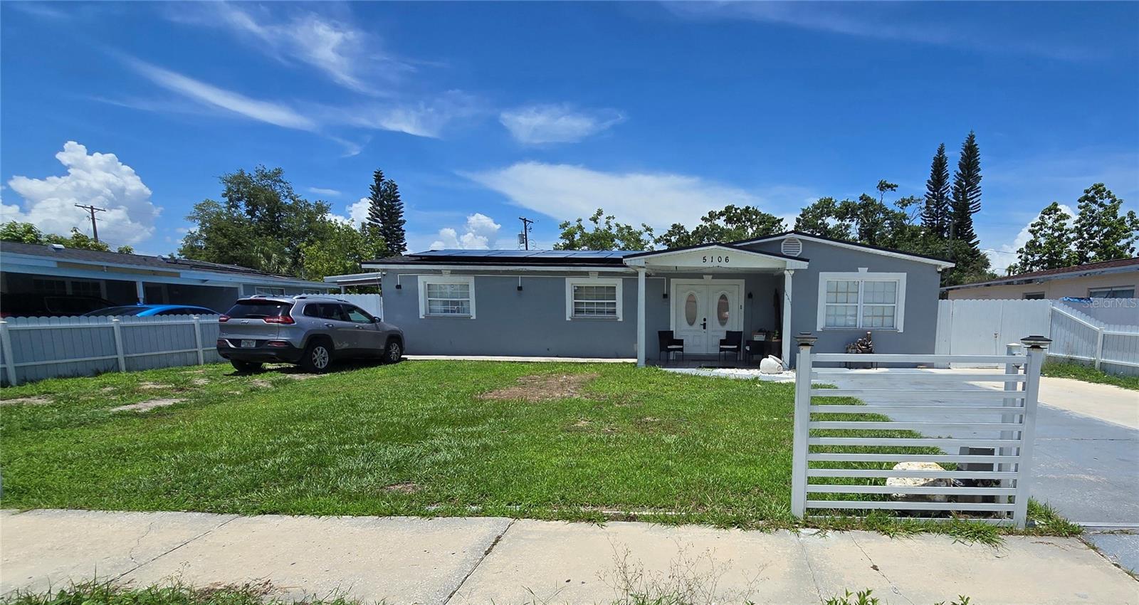 Image 3 of 32 For 5106 Town N Country Boulevard