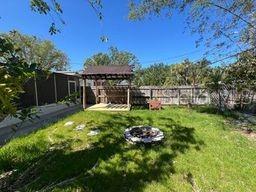 Image 4 of 38 For 719 37th Avenue Ne