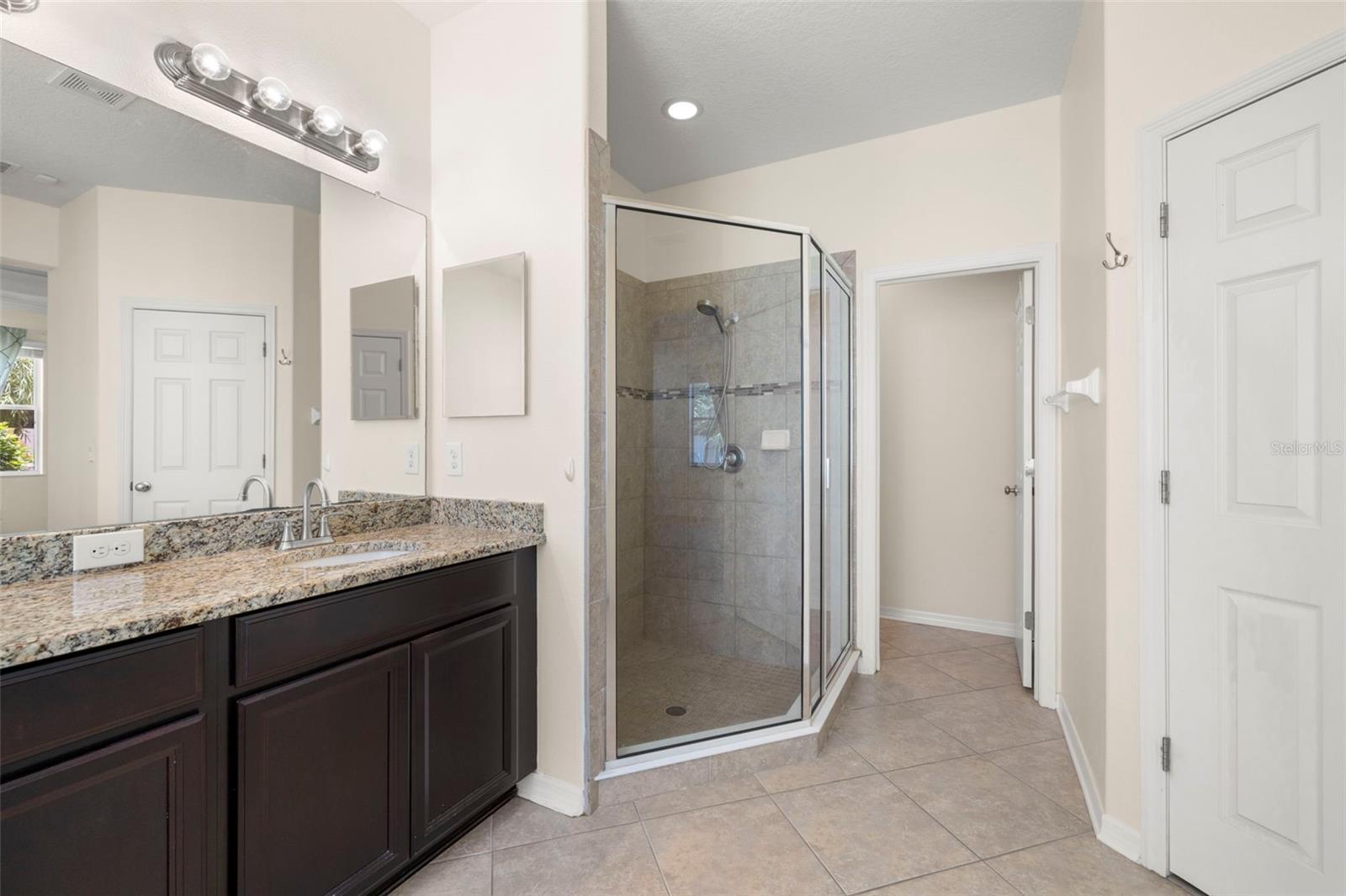 Image 19 of 47 For 8709 Deep Maple Drive