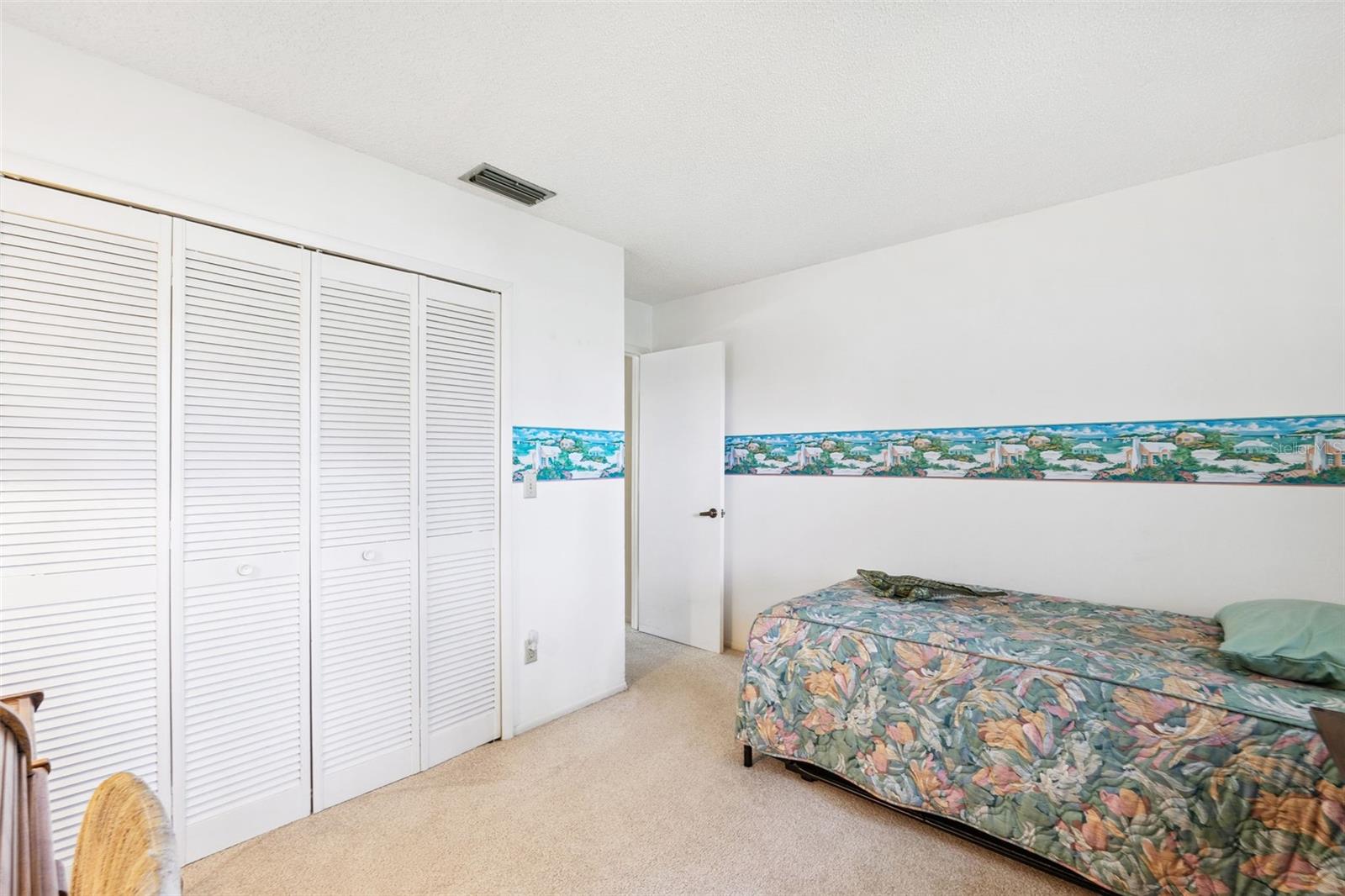 Image 17 of 41 For 12156 Meadowbrook Lane