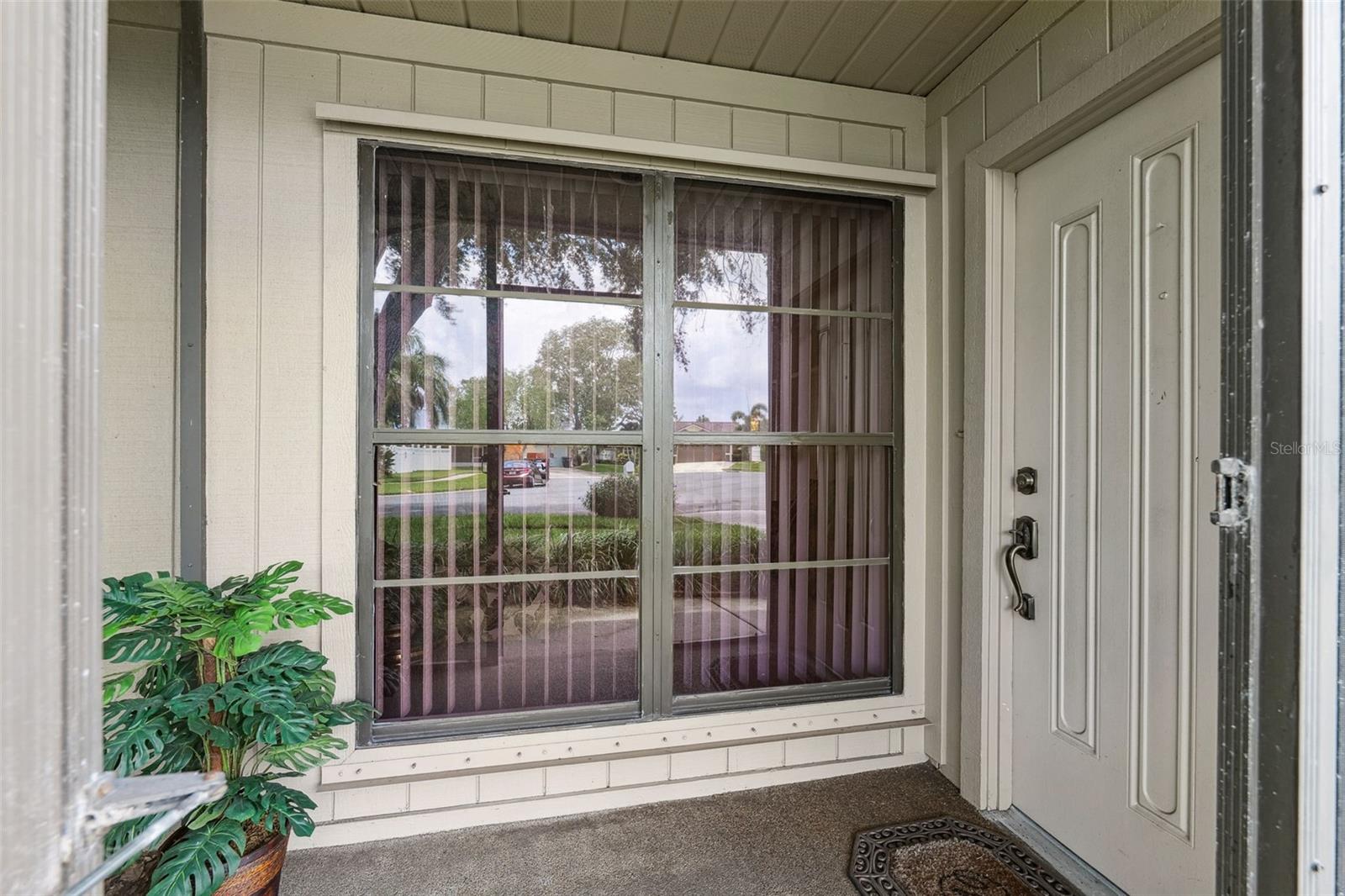 Image 4 of 41 For 12156 Meadowbrook Lane