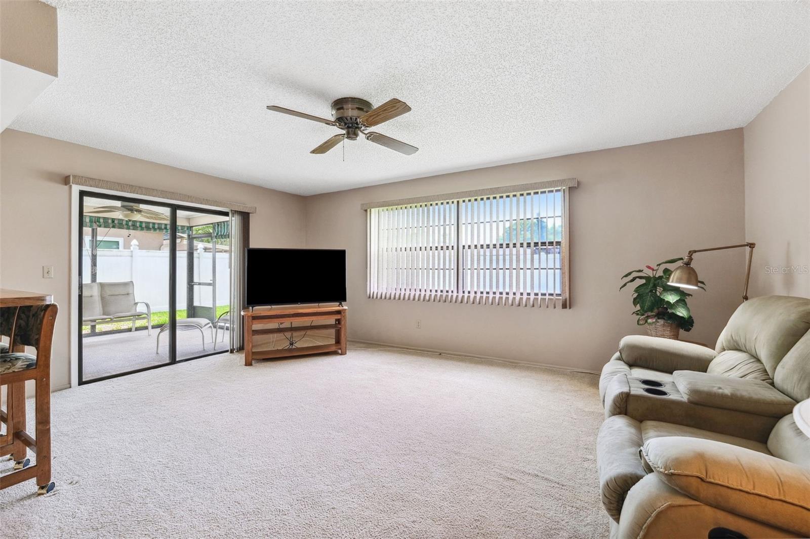 Image 8 of 41 For 12156 Meadowbrook Lane