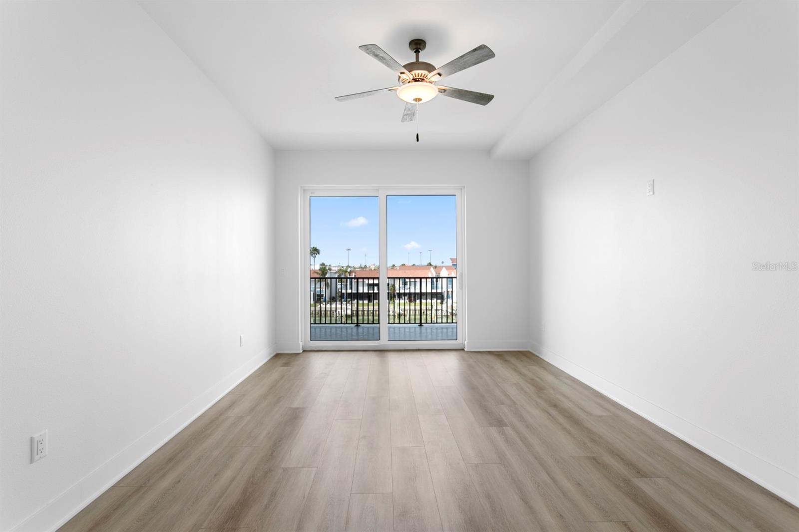 Image 34 of 70 For 400 150th Avenue 205