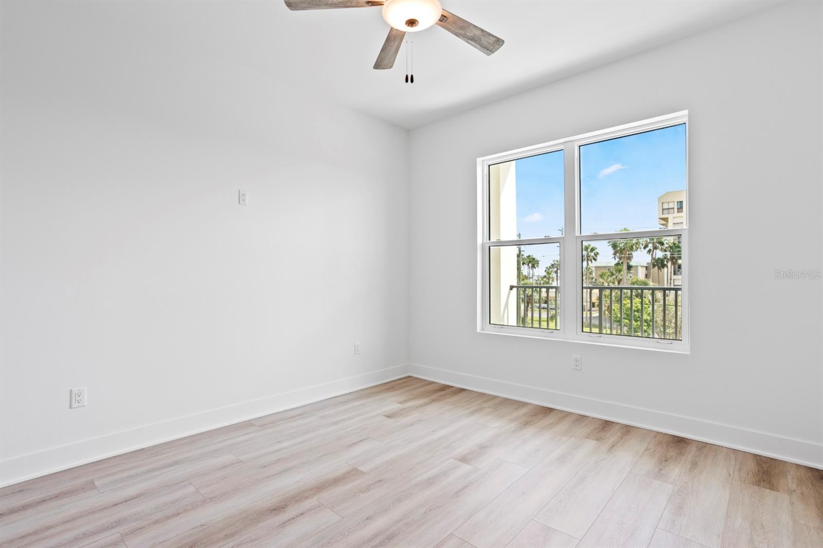 Image 45 of 70 For 400 150th Avenue 205