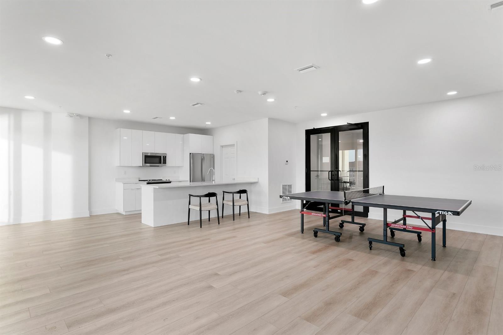 Image 7 of 70 For 400 150th Avenue 205