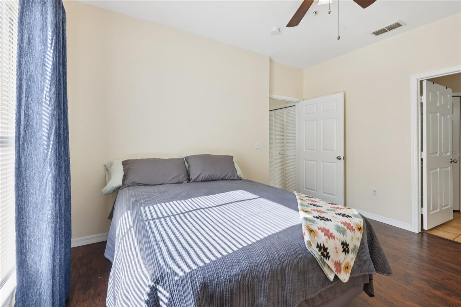 Image 13 of 24 For 6017 Westgate Drive 924