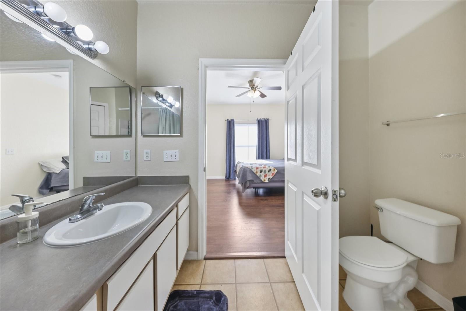 Image 15 of 24 For 6017 Westgate Drive 924