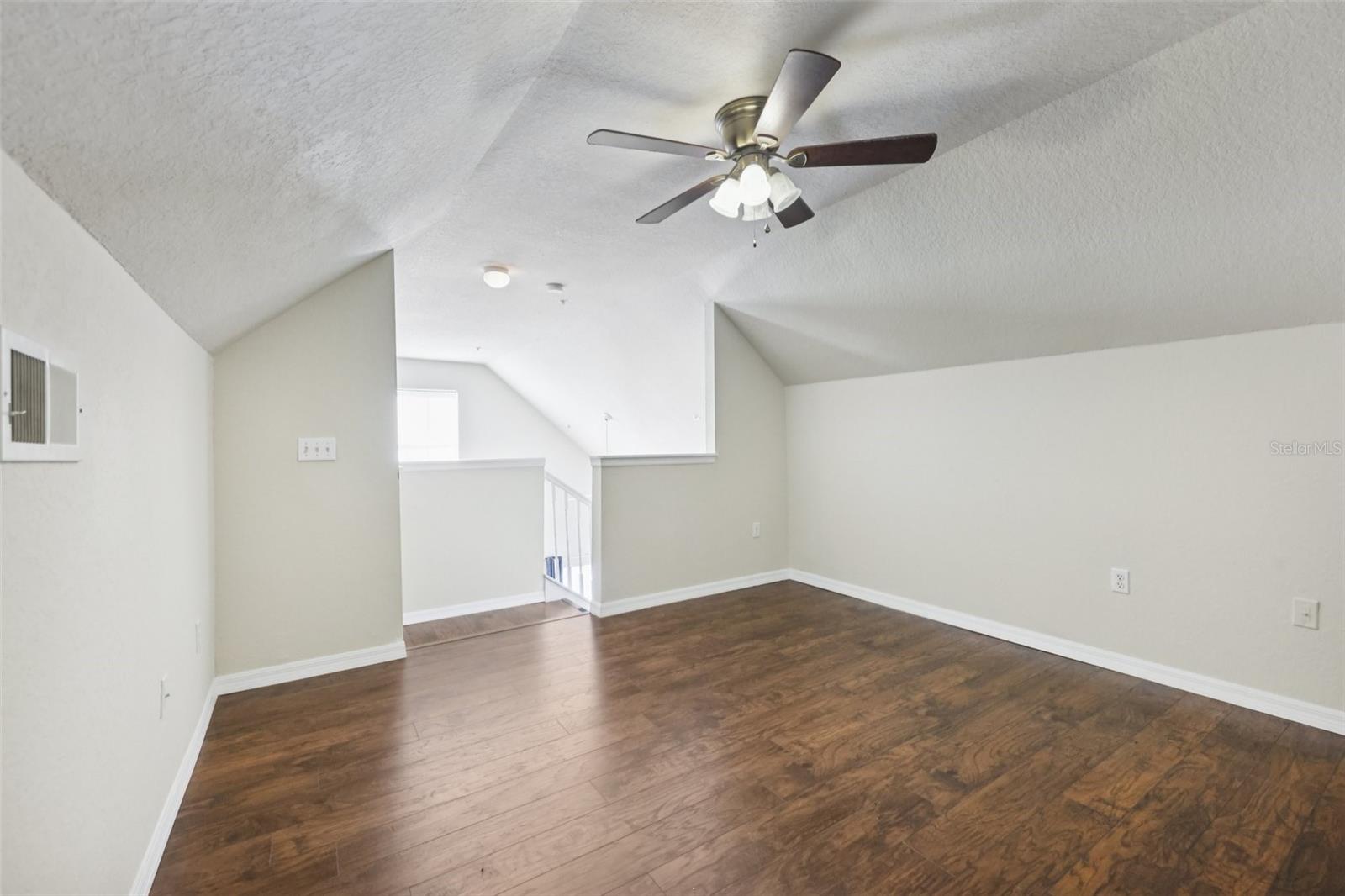 Image 17 of 24 For 6017 Westgate Drive 924