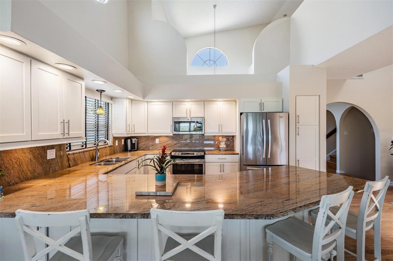 Listing photo id 14 for 6186 Seaside Drive