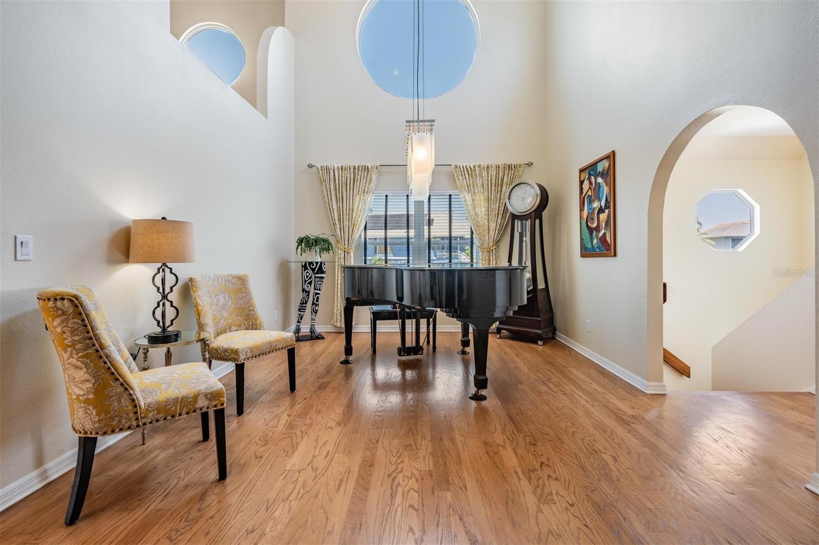 Listing photo id 25 for 6186 Seaside Drive