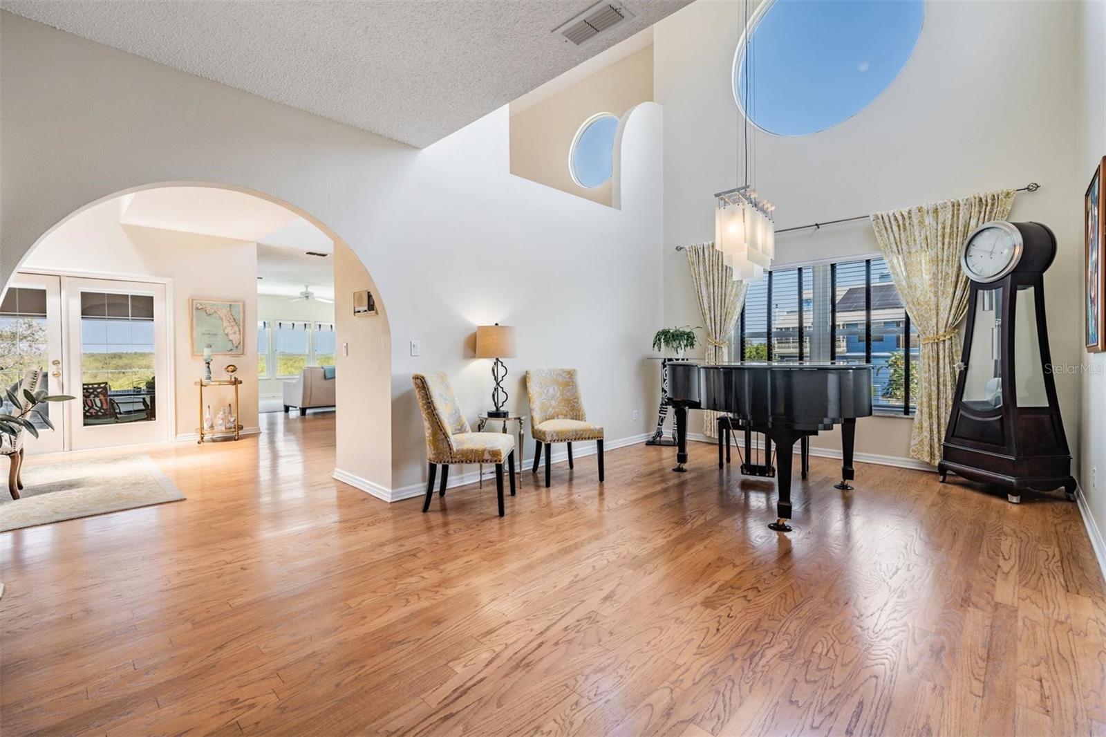 Listing photo id 26 for 6186 Seaside Drive