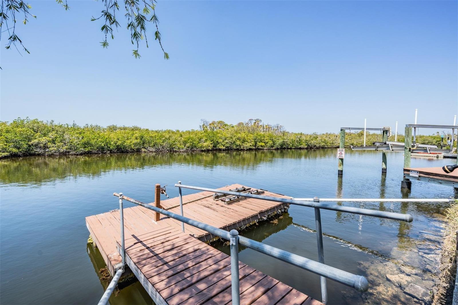 Listing photo id 44 for 6186 Seaside Drive