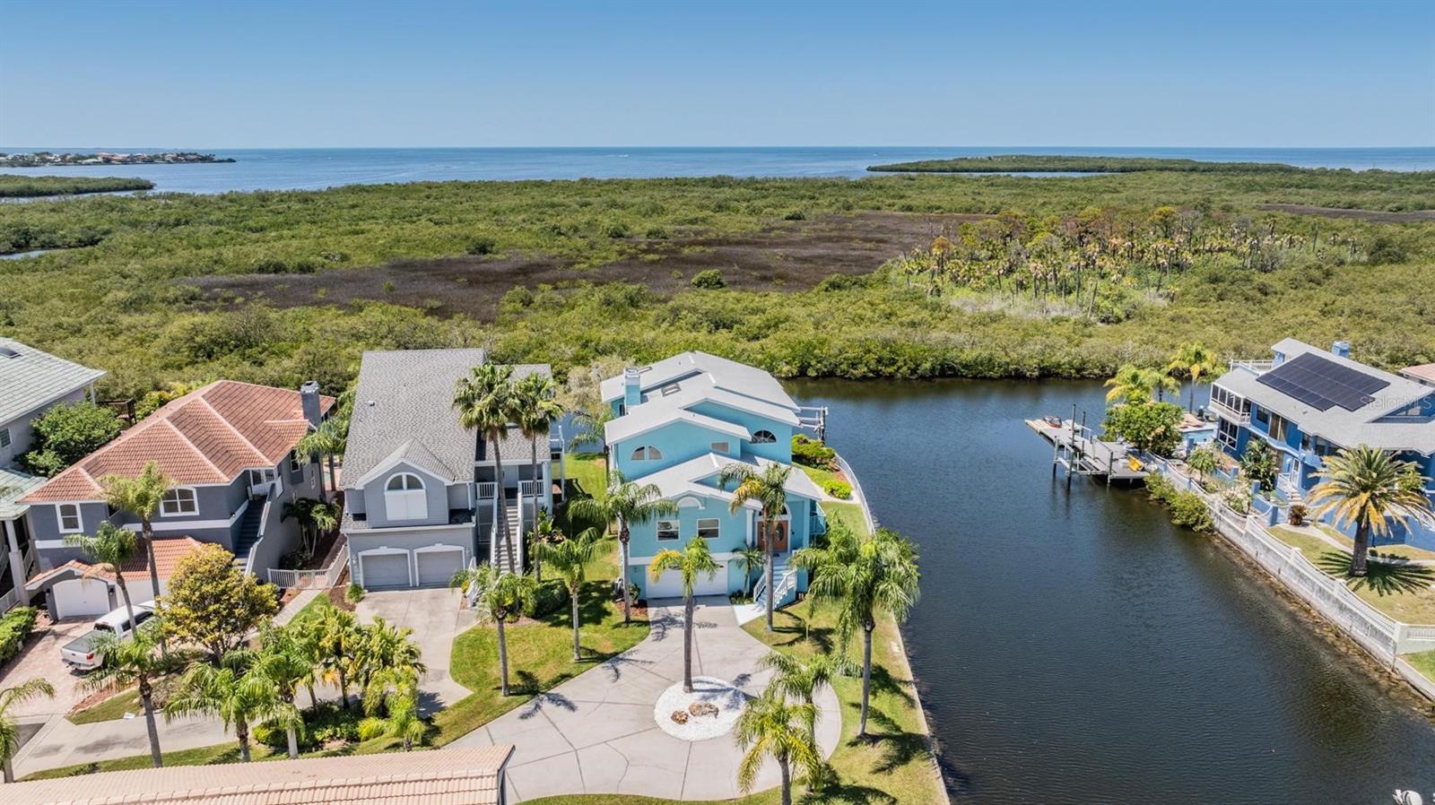 Listing photo id 45 for 6186 Seaside Drive