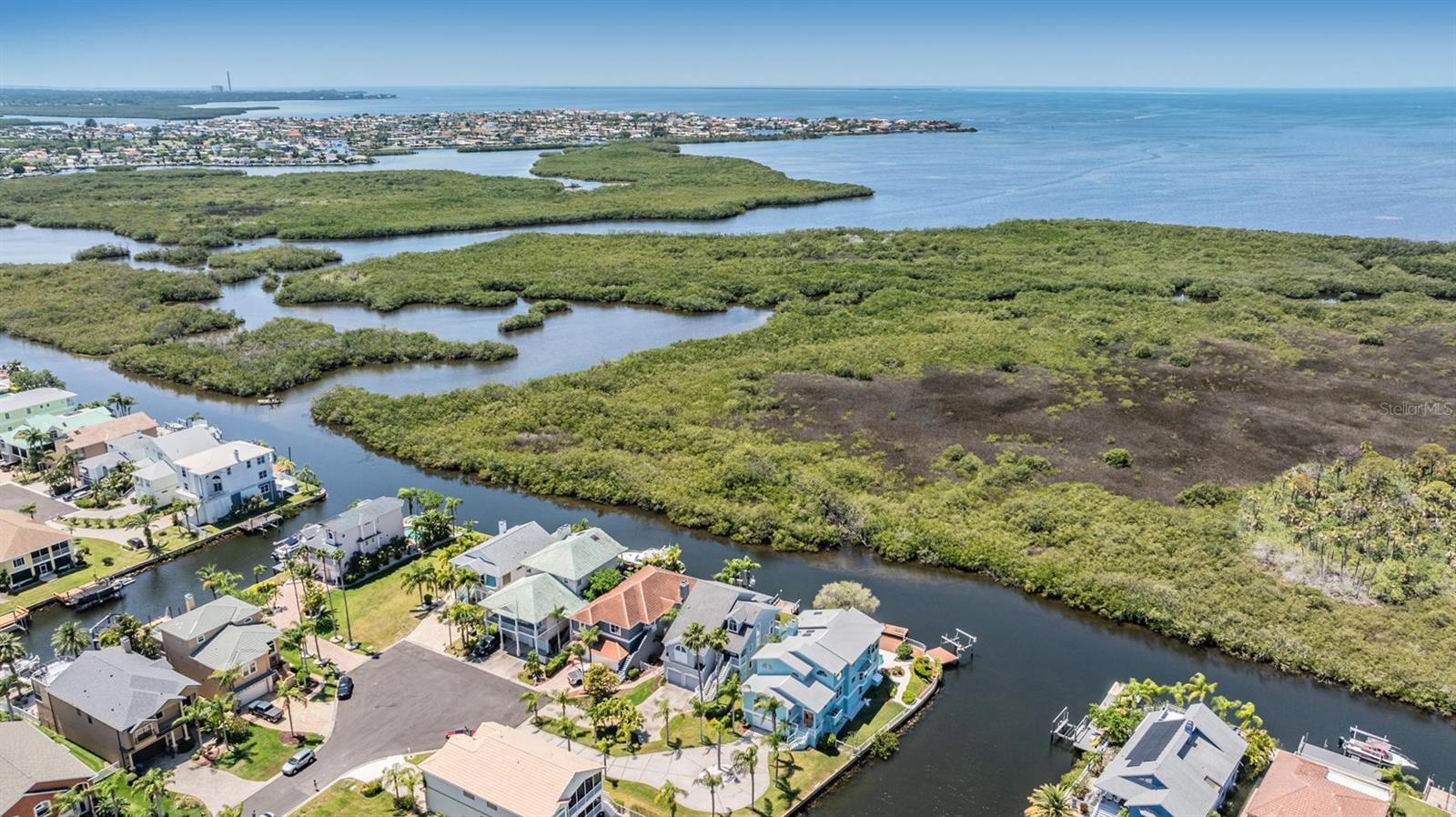 Listing photo id 46 for 6186 Seaside Drive