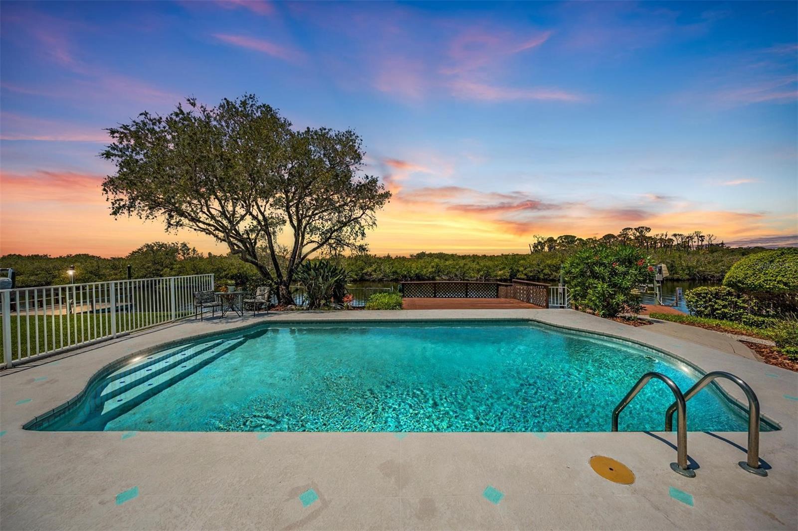 Listing photo id 51 for 6186 Seaside Drive