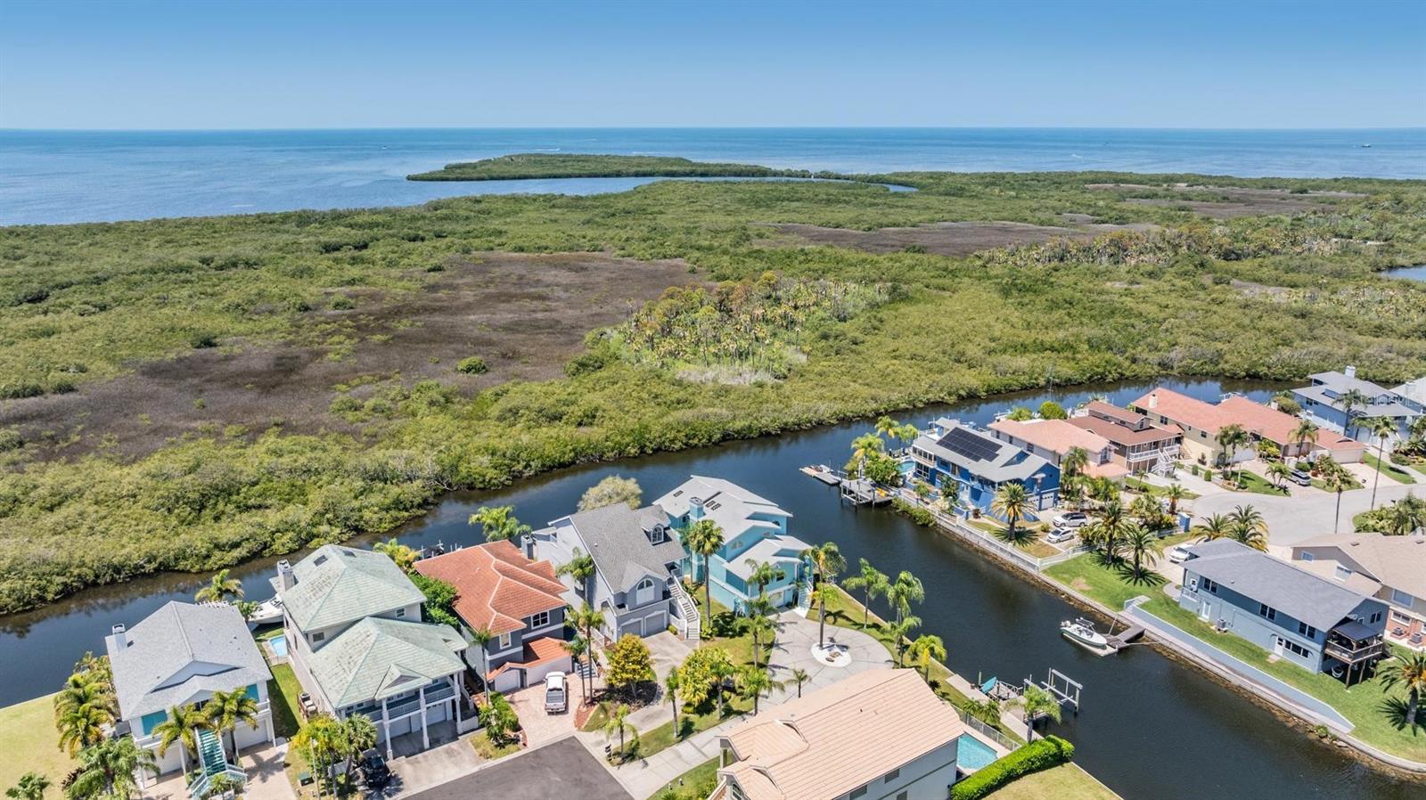 Listing photo id 61 for 6186 Seaside Drive