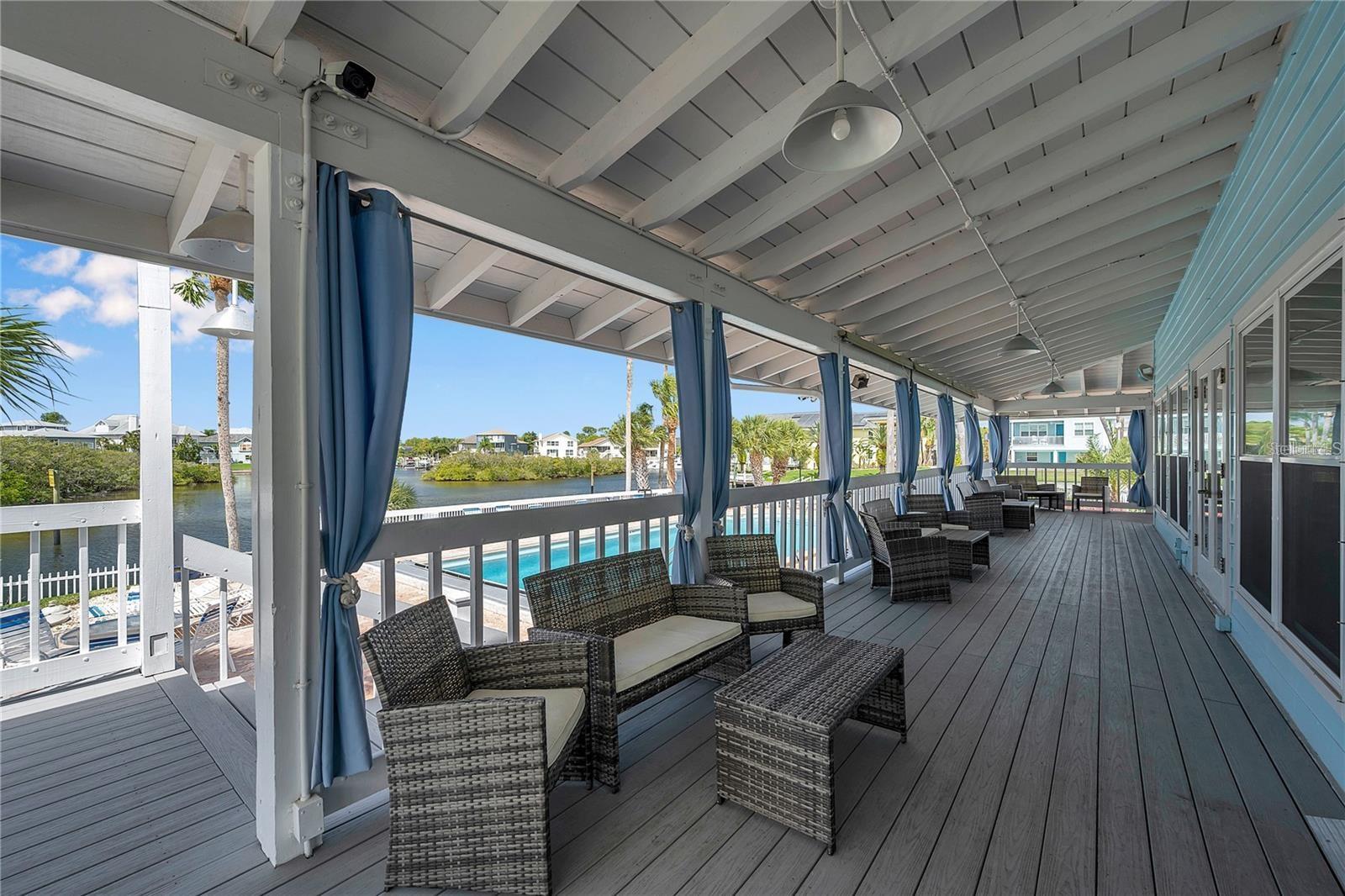Listing photo id 65 for 6186 Seaside Drive