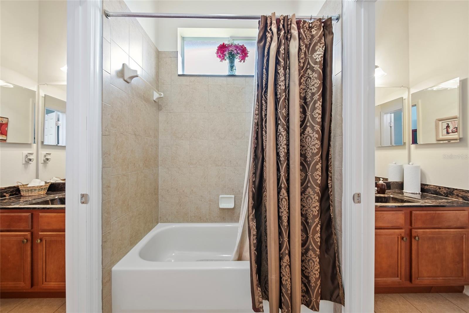 Image 28 of 43 For 11729 Newberry Grove Loop
