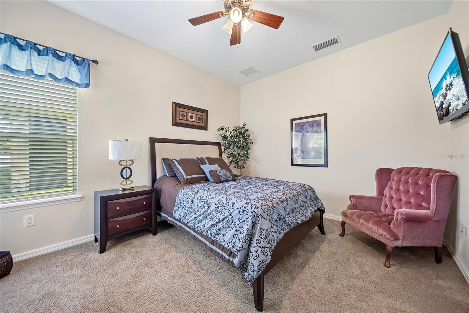 Image 32 of 43 For 11729 Newberry Grove Loop