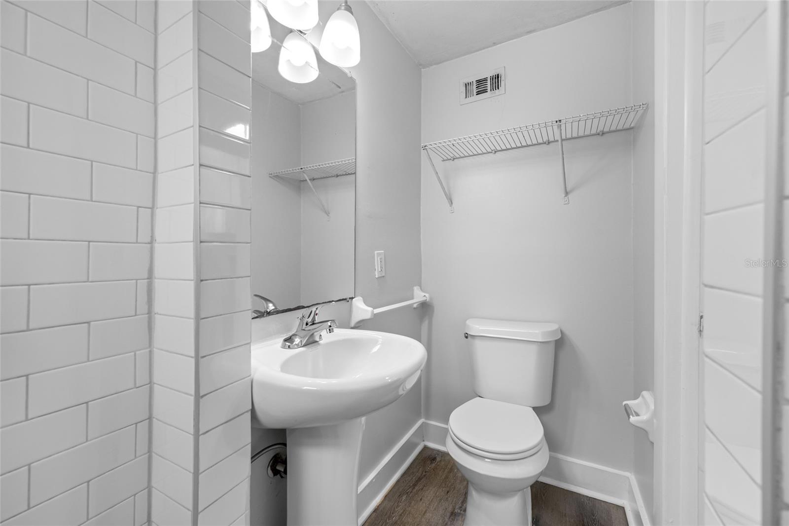Image 10 of 21 For 7707 Huntley Avenue 4