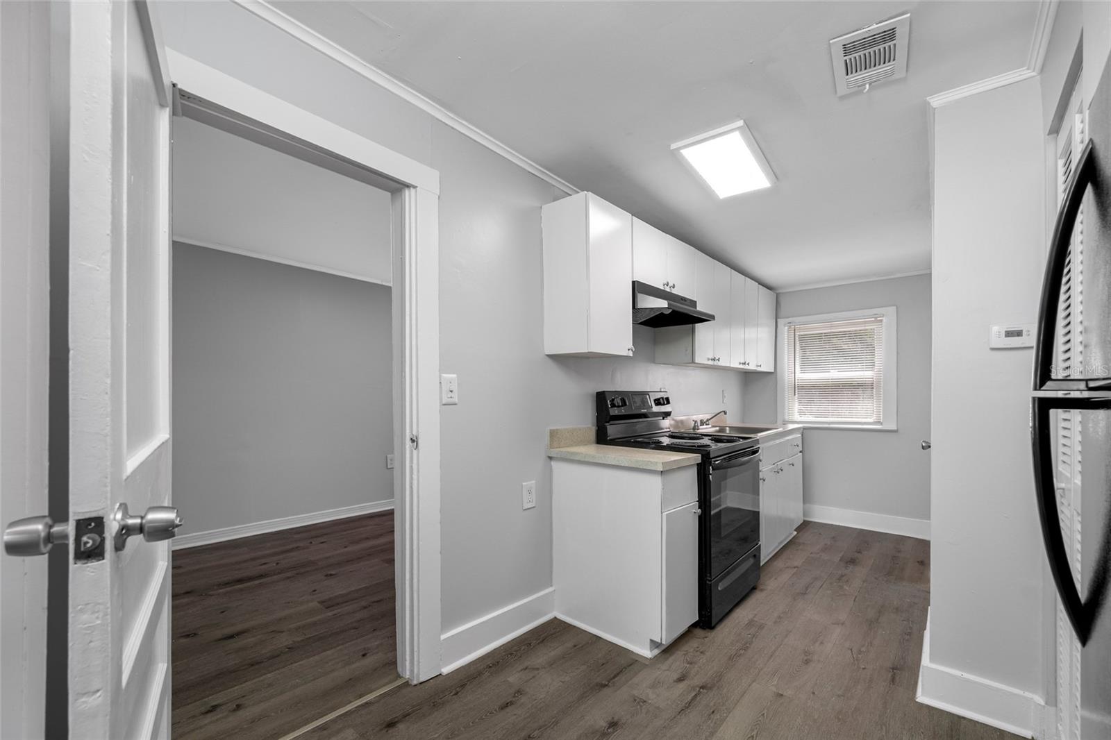 Image 12 of 21 For 7707 Huntley Avenue 4