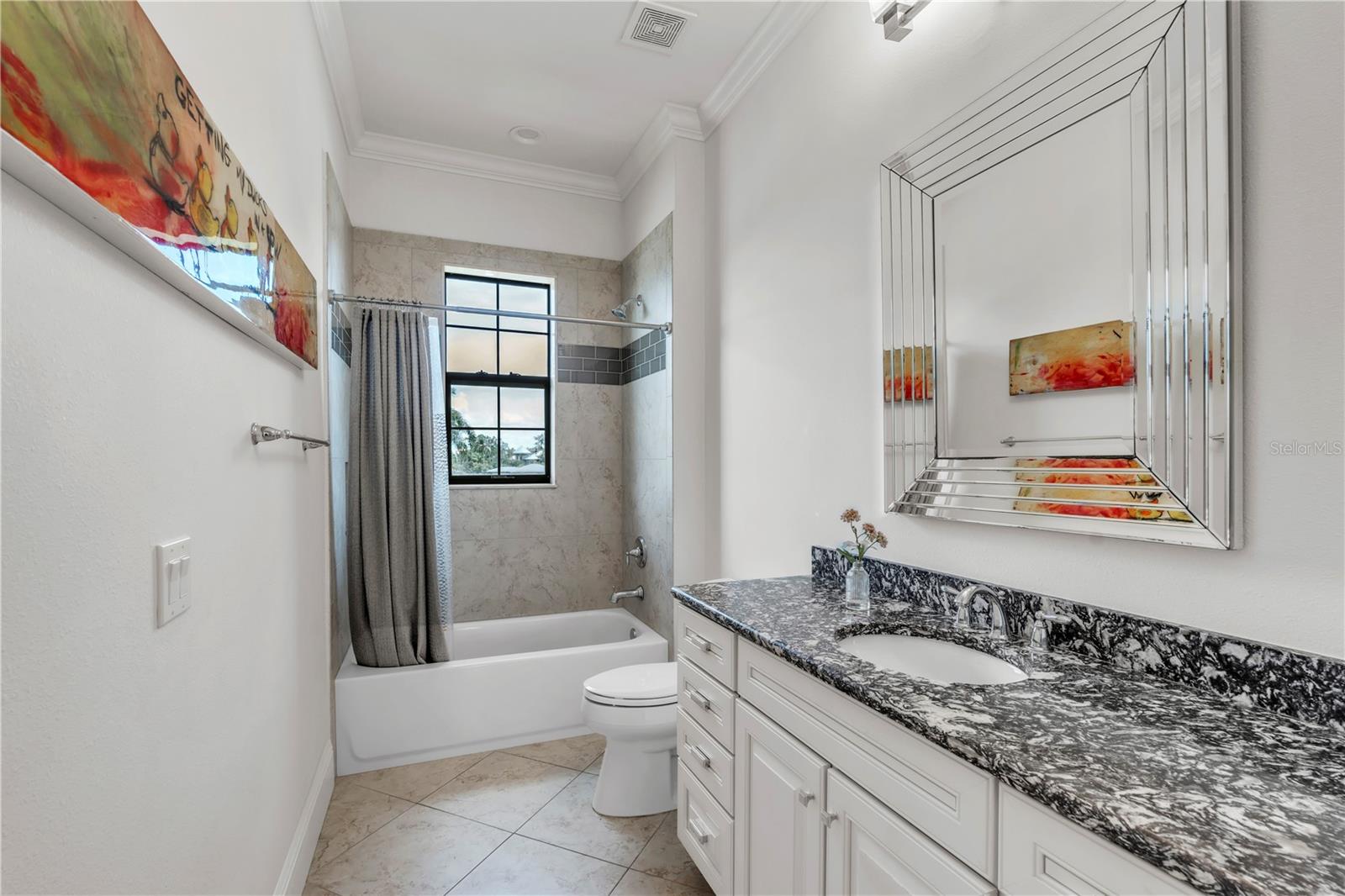 Image 21 of 33 For 101 Bandera Way Ne