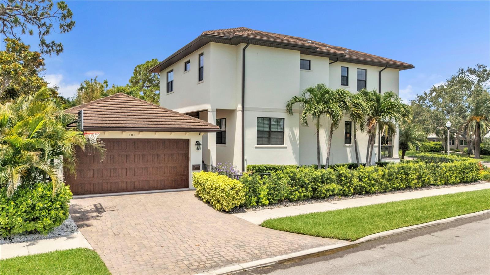 Image 3 of 33 For 101 Bandera Way Ne