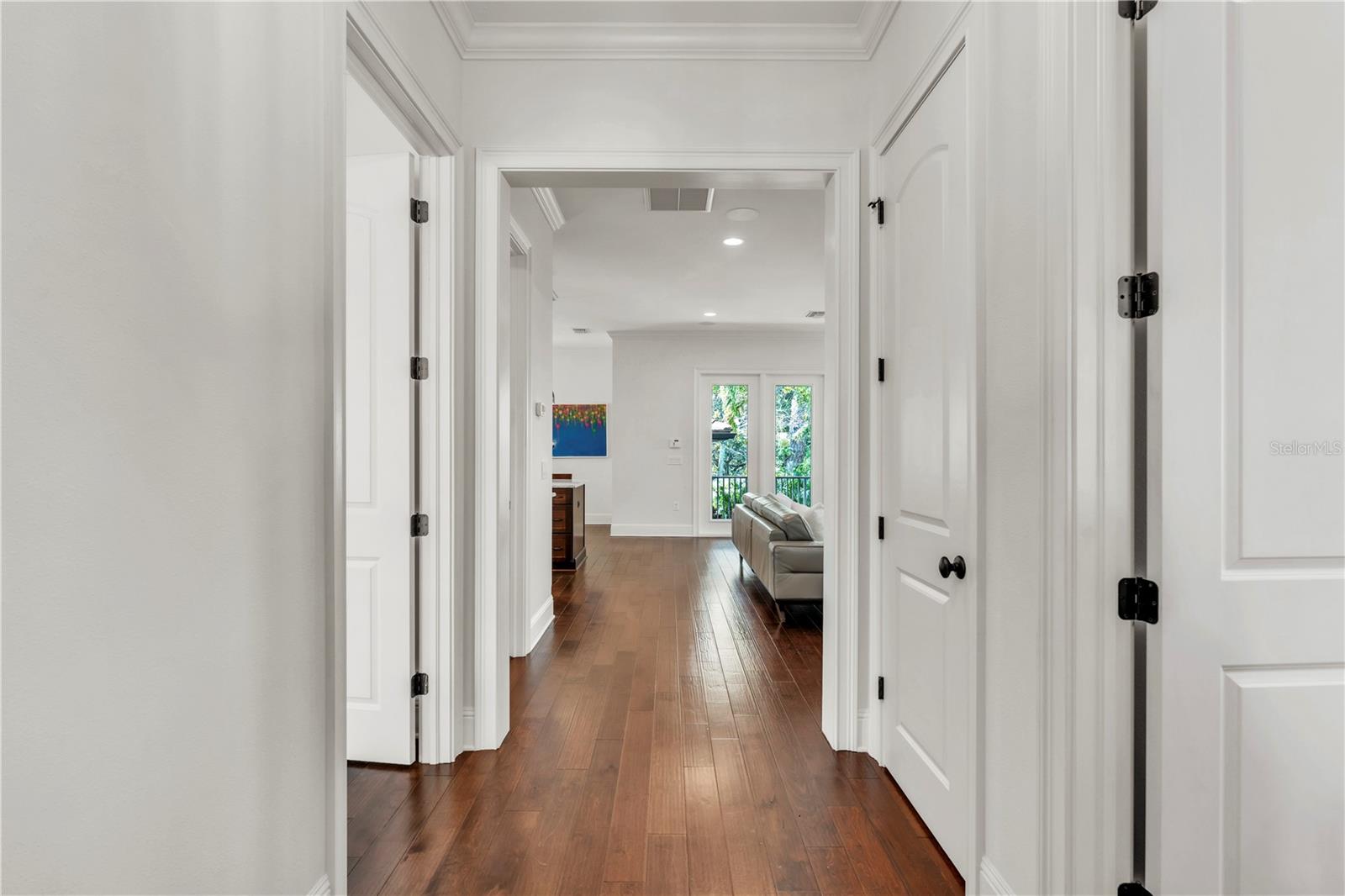 Image 5 of 33 For 101 Bandera Way Ne