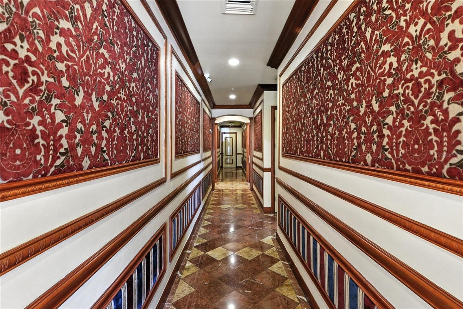 Image 60 of 72 For 2741 Via Cipriani  916a