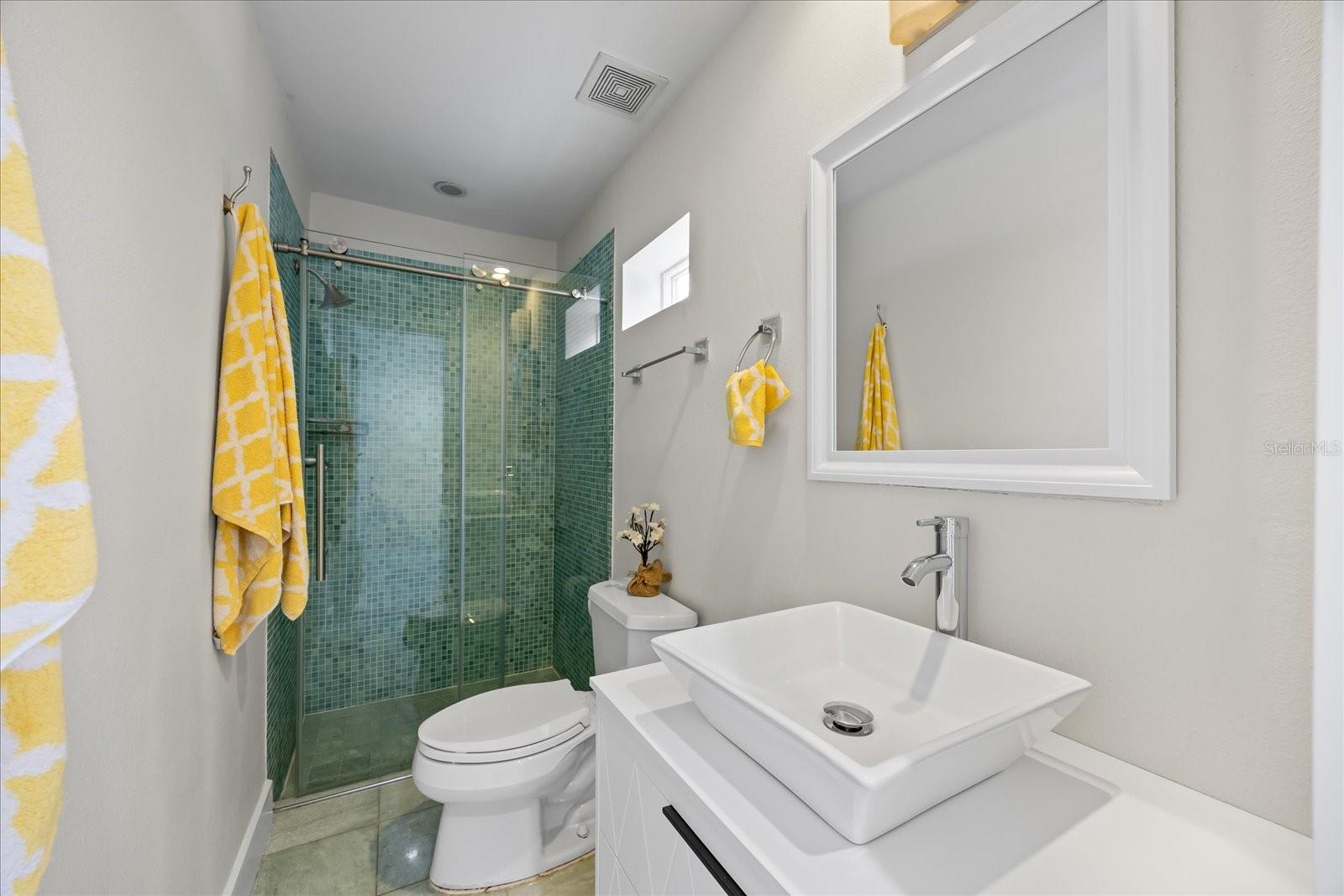 Image 38 of 58 For 3956 Versailles Drive