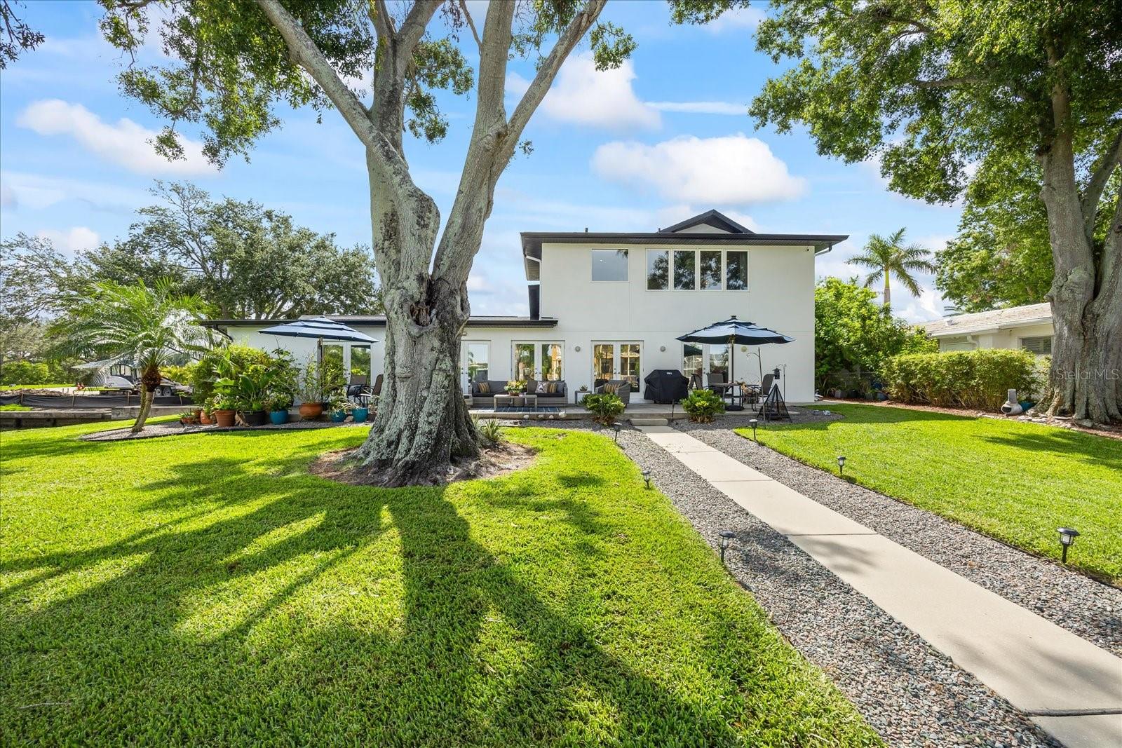 Image 42 of 58 For 3956 Versailles Drive