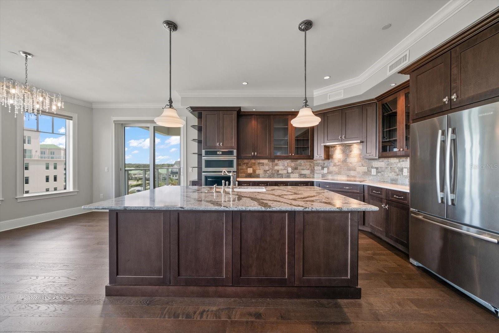 Image 11 of 59 For 125 Belleview Boulevard 503