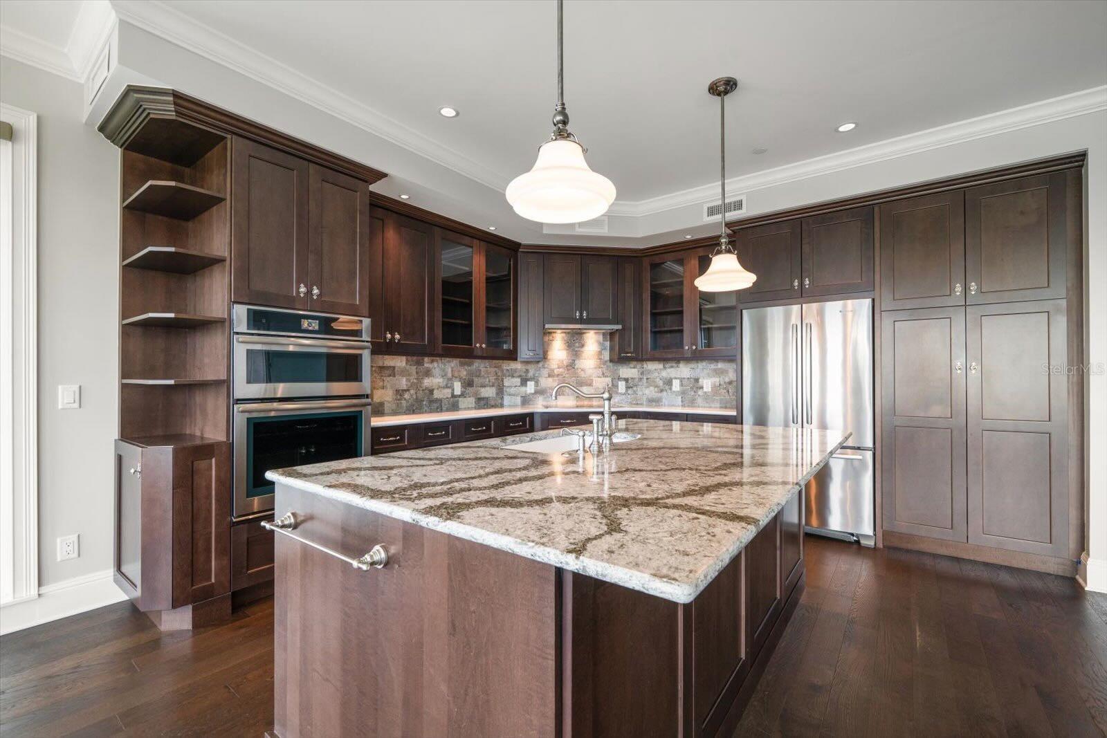 Image 15 of 59 For 125 Belleview Boulevard 503