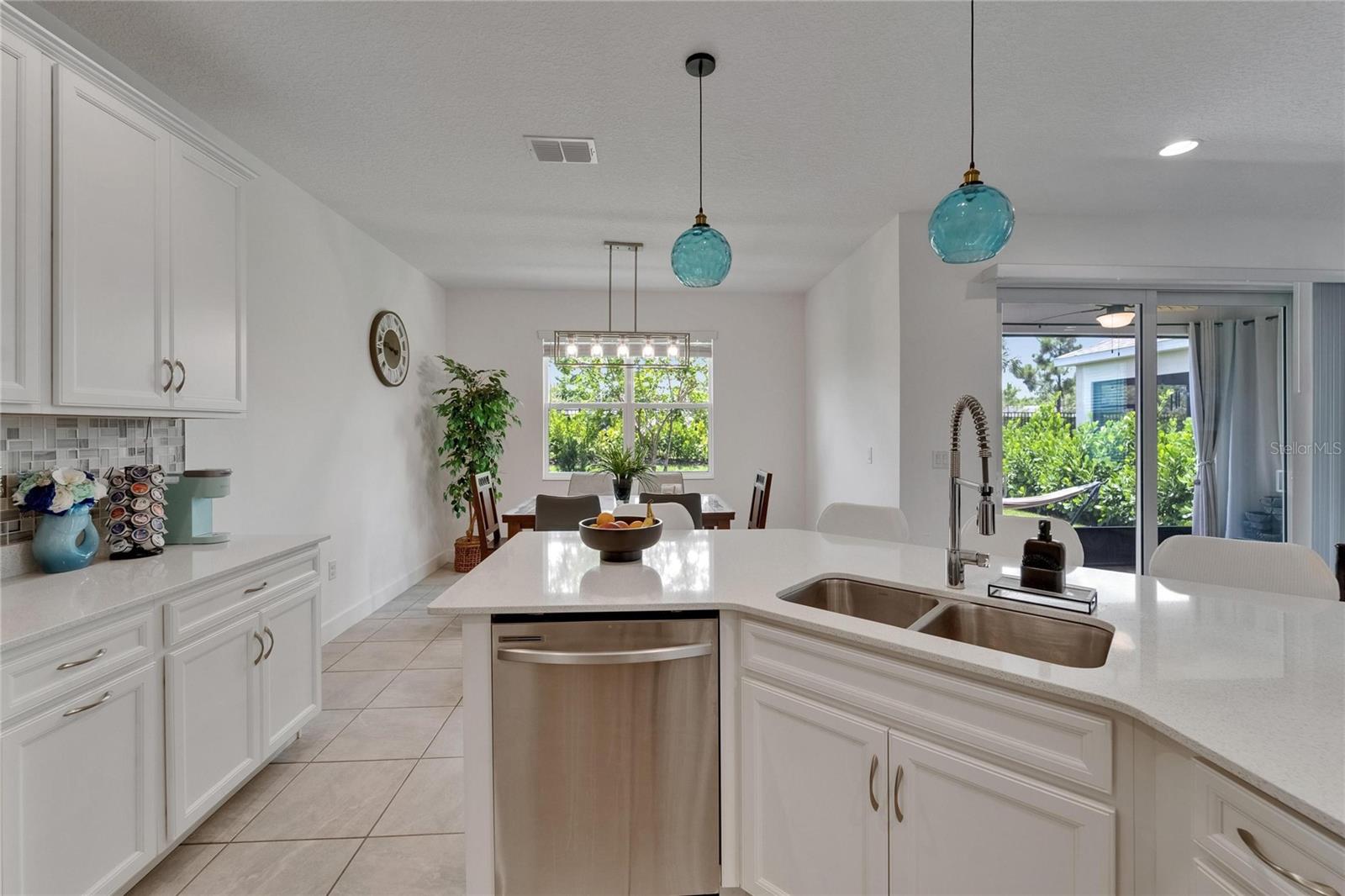 Image 16 of 70 For 5611 Del Coronado Drive