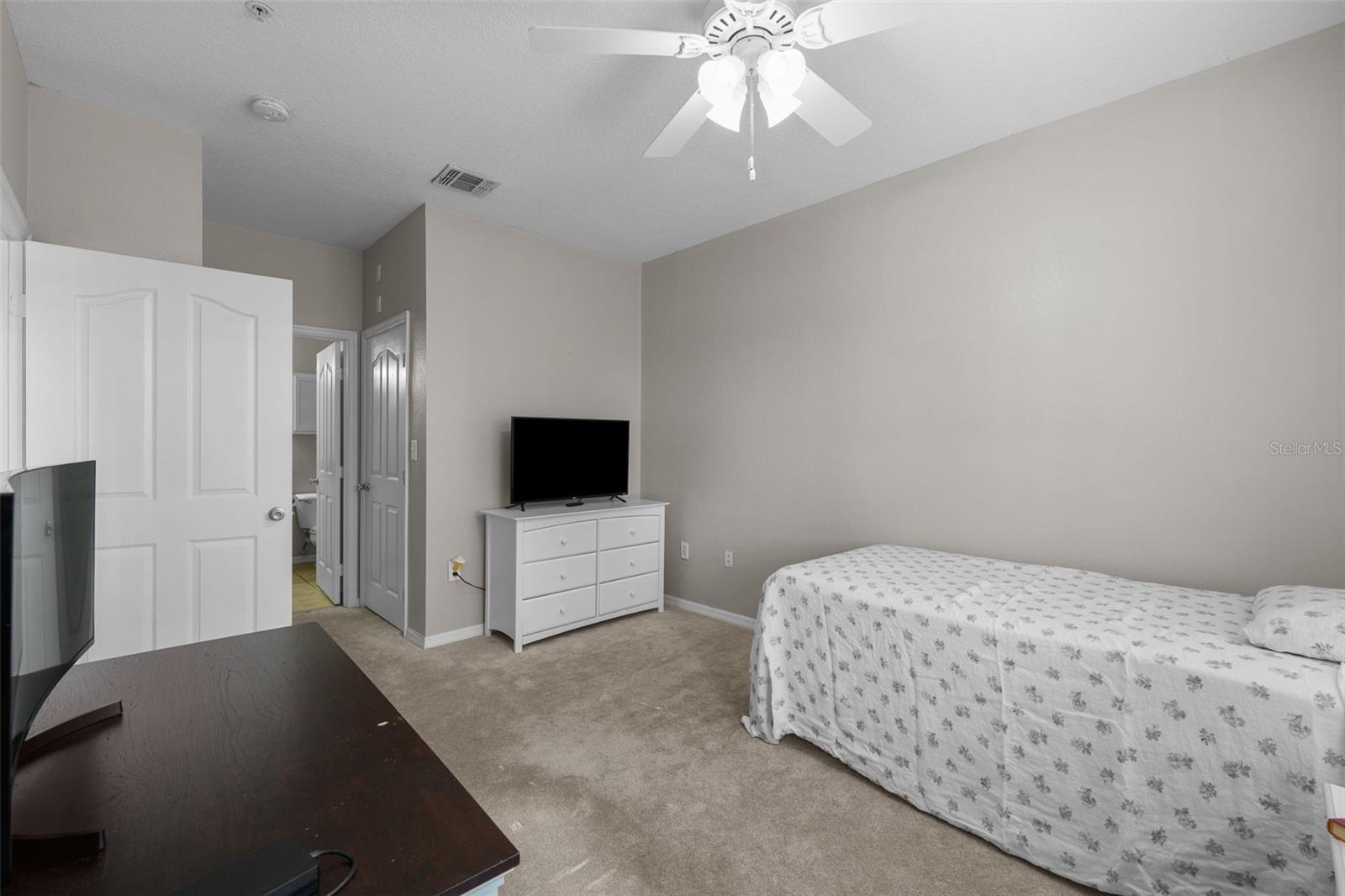 Image 21 of 40 For 5000 Culbreath Key Way 1-112