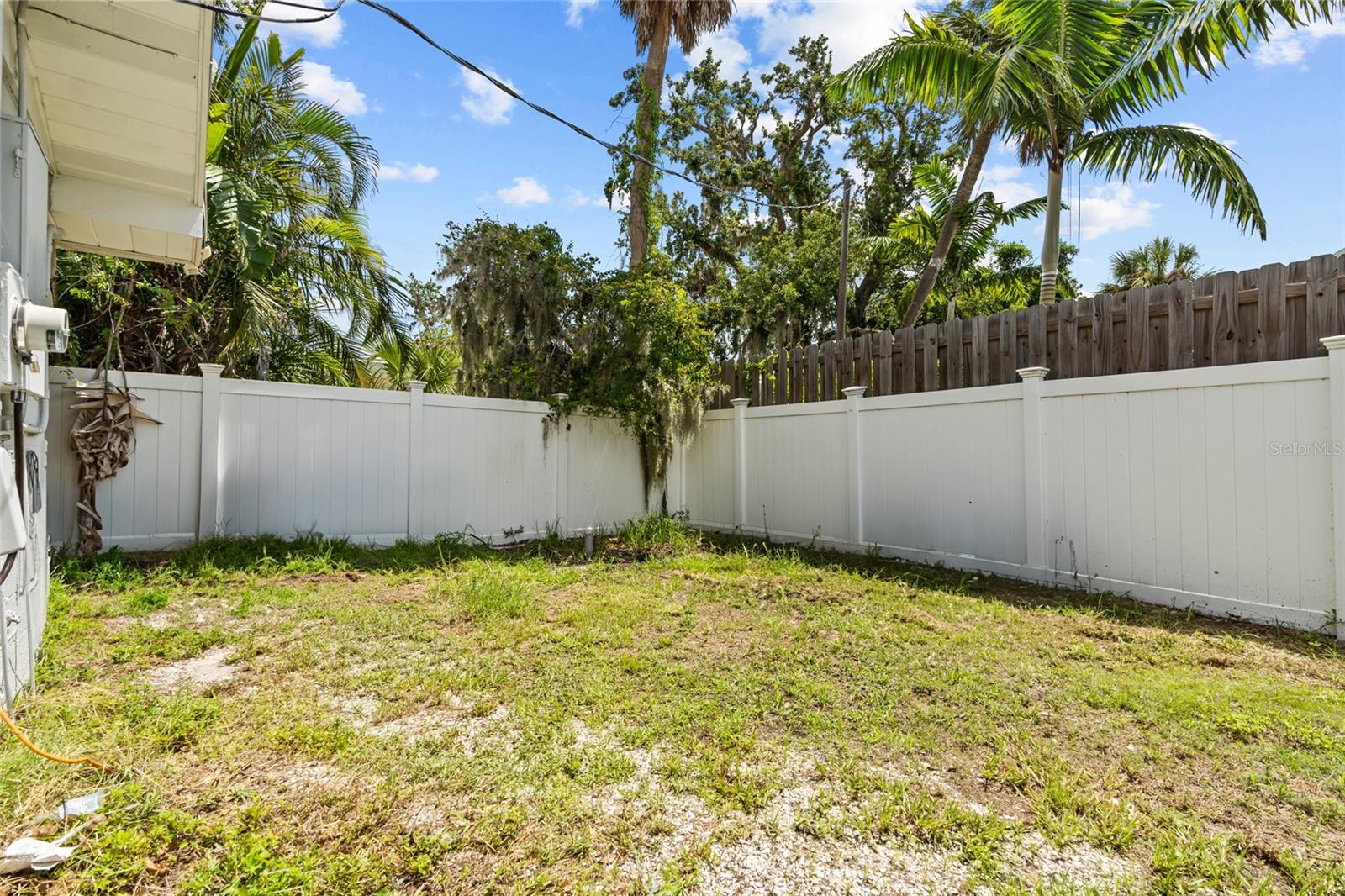 Image 34 of 53 For 358 Highland Shores Drive