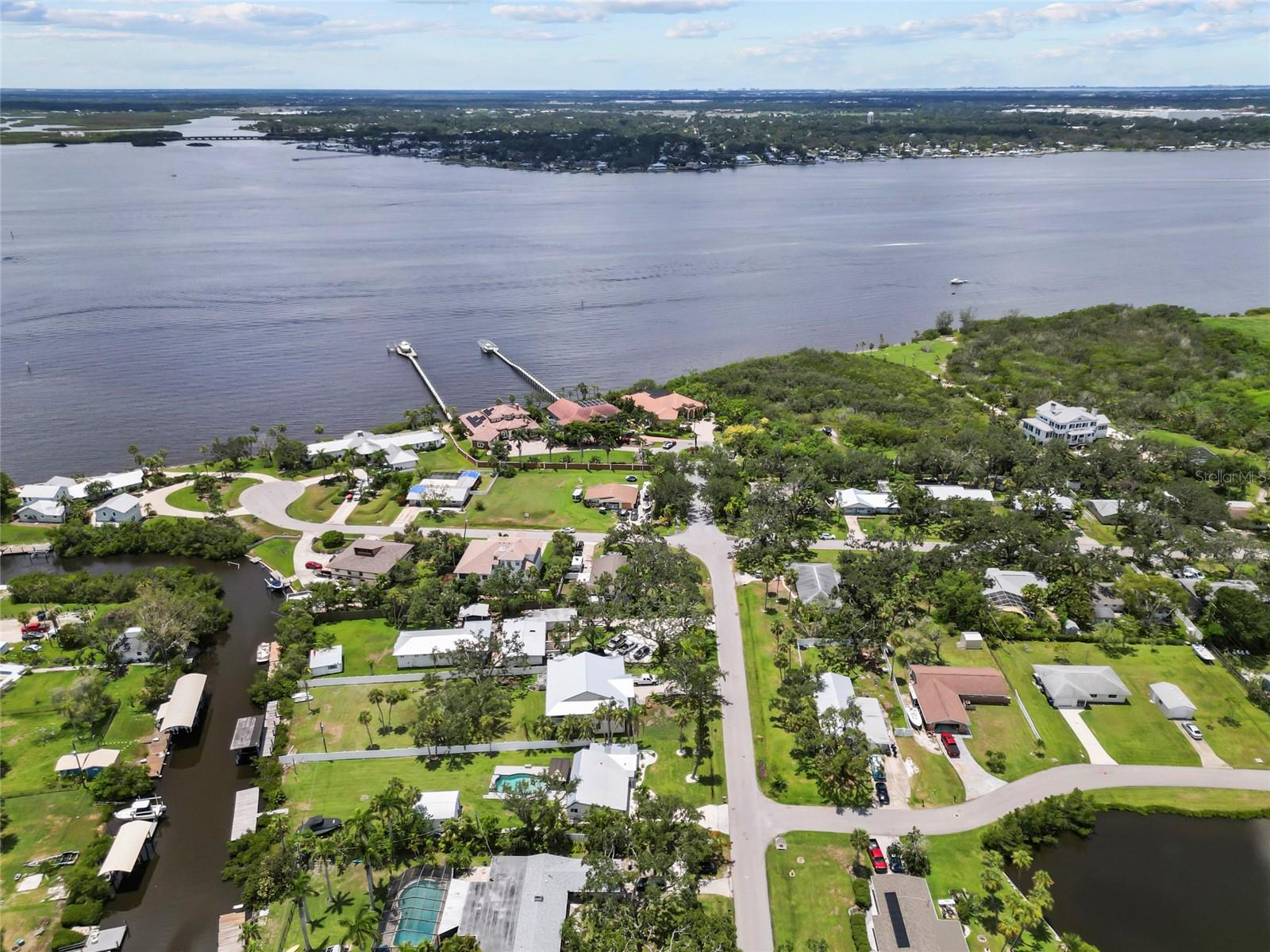 Image 41 of 53 For 358 Highland Shores Drive