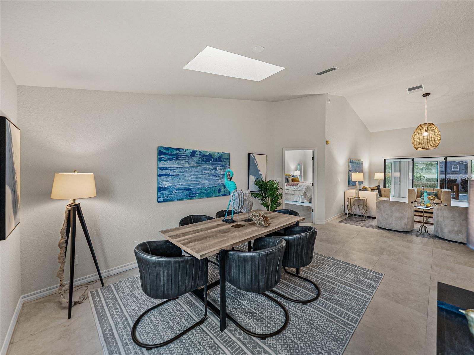 Image 13 of 98 For 366 6th Avenue N