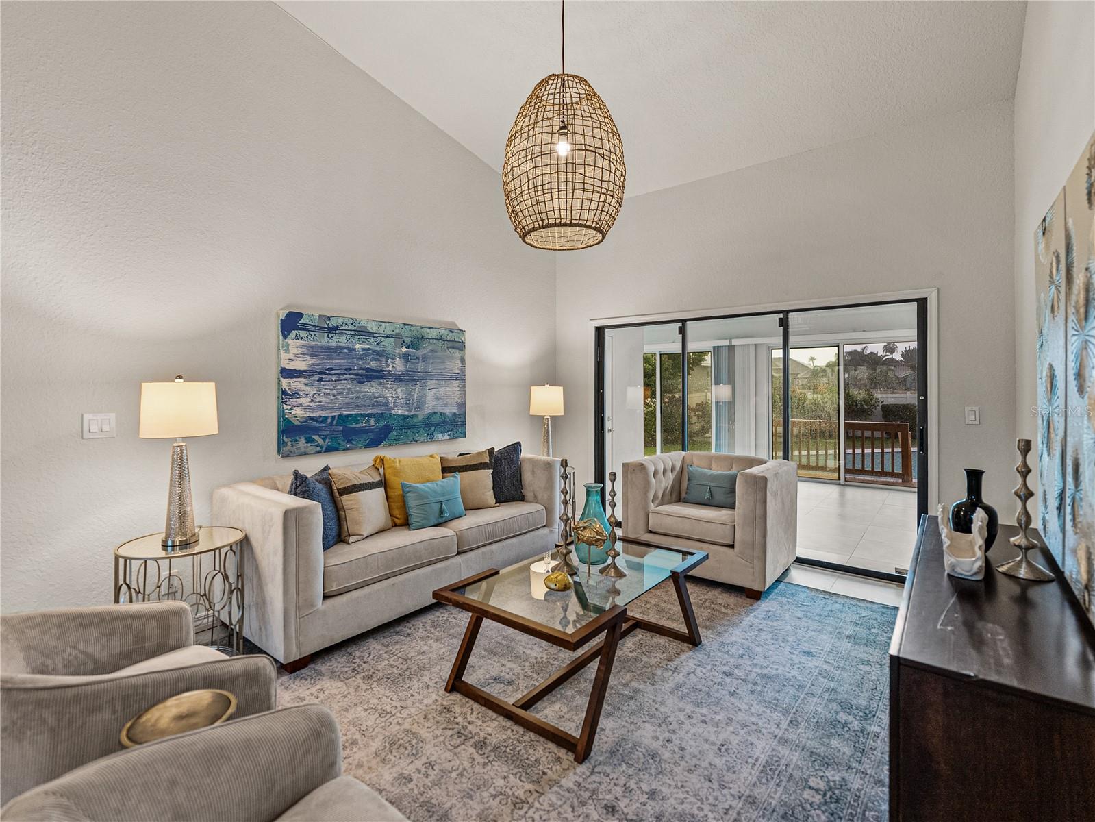 Image 14 of 98 For 366 6th Avenue N