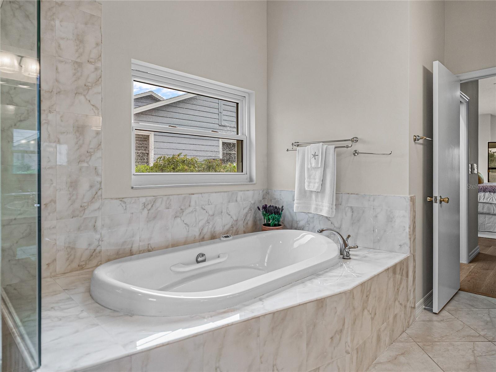 Image 28 of 98 For 366 6th Avenue N