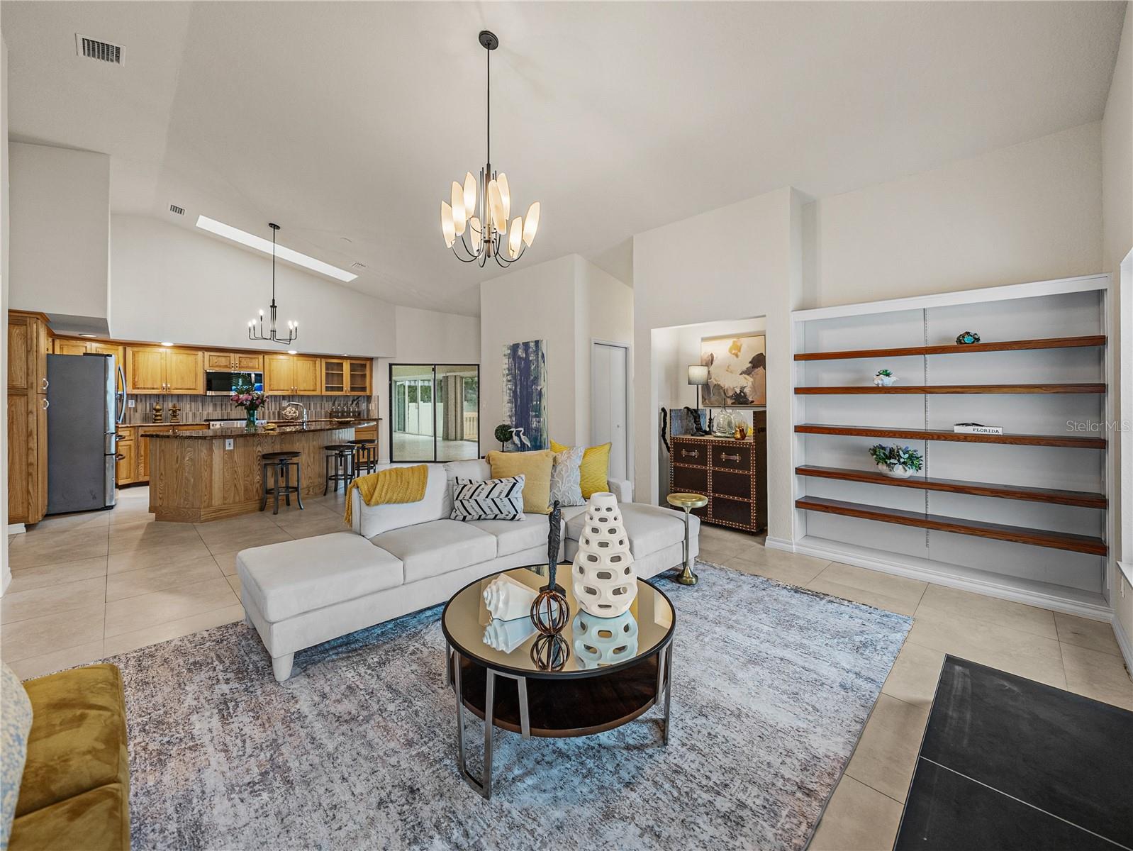 Image 44 of 98 For 366 6th Avenue N