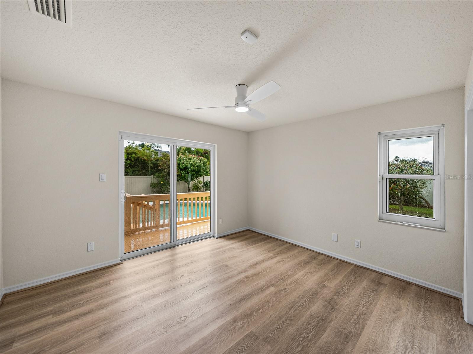 Image 53 of 98 For 366 6th Avenue N