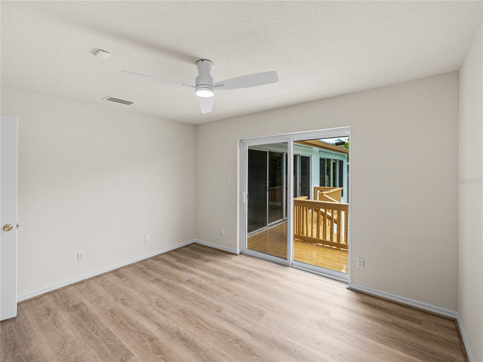 Image 55 of 98 For 366 6th Avenue N